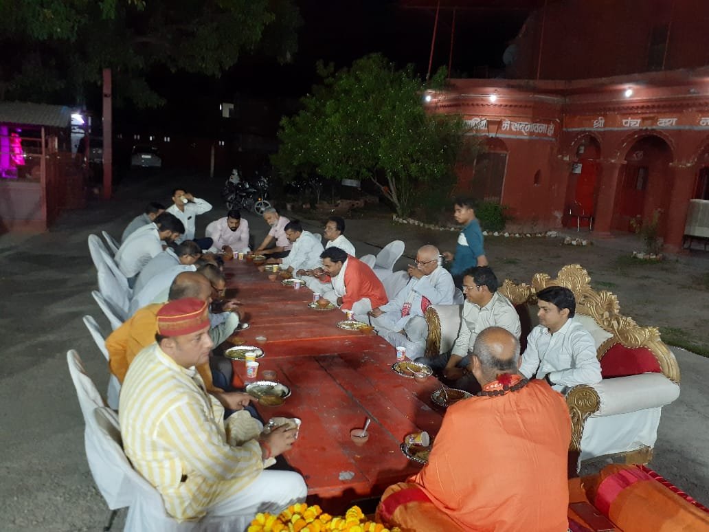 Ashram Courtyard Satsang & Prasad Feast