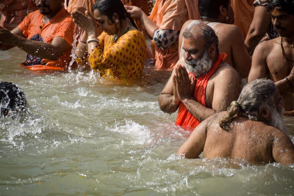 Sacred Holy Ganga Snan with Swami Avimuktanand Giri Ji